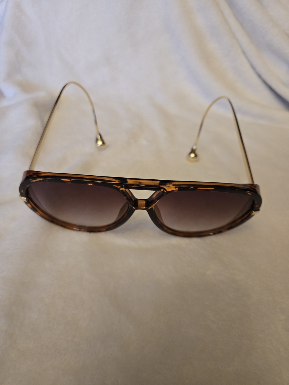 Tortoiseshell & Gold Aviator Sunglasses - Picture 3 of 6